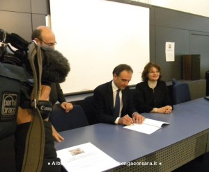 Savona firma accordo Palazzo Rovere 15-1-2014