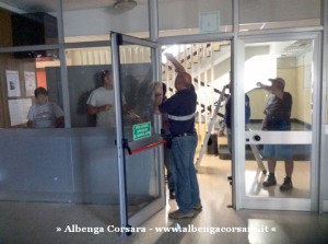 4 - Porta ingresso Comune di Andora rimozione
