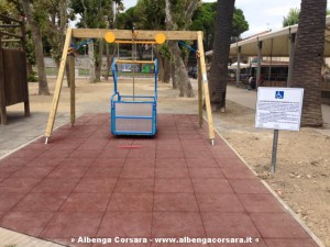 altalena parco farfalle