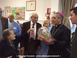 LOANO  MONS. GUGLIELMO BORGHETTI VISITA LA CASA DI RIPOSO
