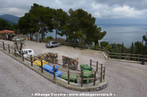 ISOLA ECOLOGICA COLLA MICHERI