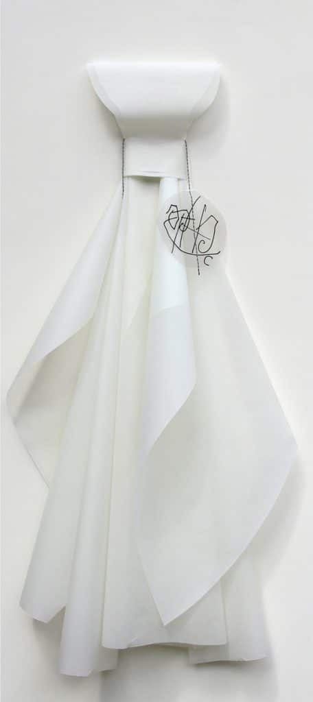 Mariella Bettineschi. La vestizione dell'angelo, 1996, carta da lucido, acetato, pennarello, 110 x 53 x 11 cm.