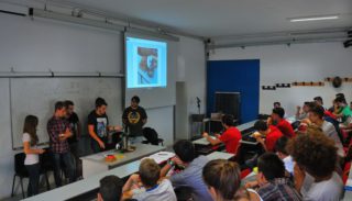 la-stampante-3d-costruita-e-spiegata-dai-giovani-ai-giovani