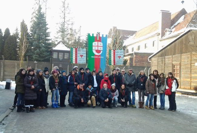 Una delegazione Liguria in visita ad Auschwitz (foto Archivio 2015)