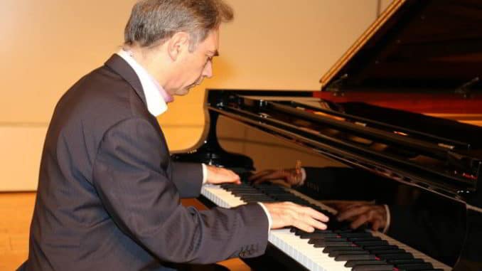 Mario Panciroli - pianista