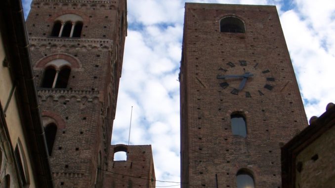 Albenga cielo torri di Liguria - effe