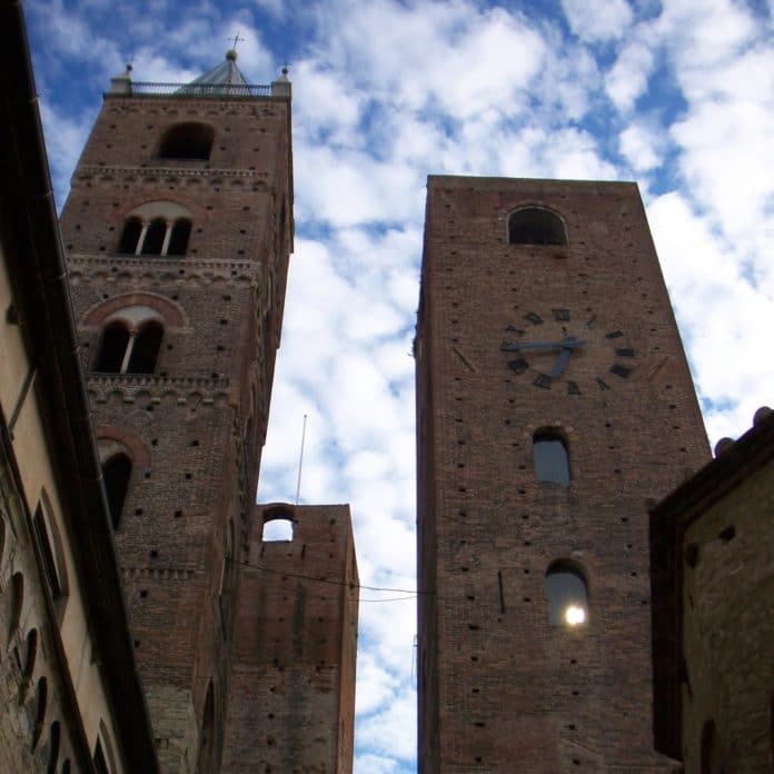 Albenga cielo torri di Liguria - effe