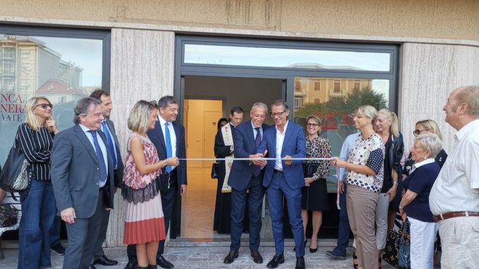 Il taglio del nastro per la nuova sede di Banca Generali Private ad Albenga