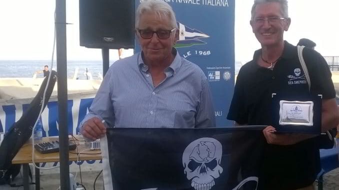 Lega Navale Ceriale e bandiera Sea Shepherd