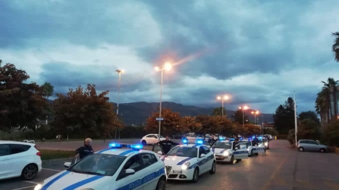Polizia locale di Albenga in azione