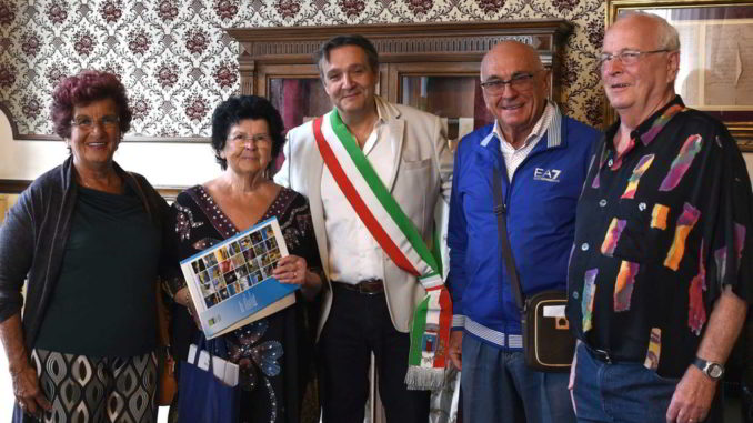 Doris Turista Fedele ad Alassio con il vicesindaco Angelo Galtieri