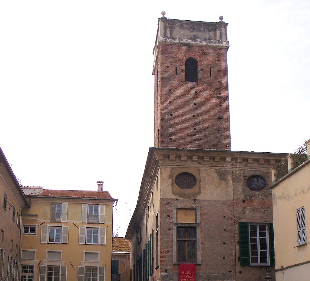 Palazzo Peloso Cepolla sede Museo navale di Albenga - effe