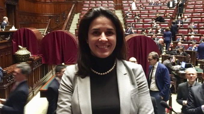 Sara Foscolo in Parlamento