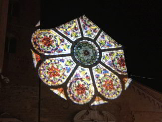 proiezioni luminose sulla facciata cattedrale San Michele ad Albenga