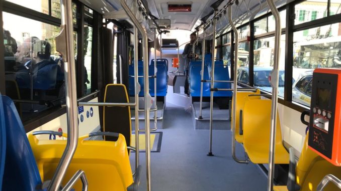 Interno di un bus