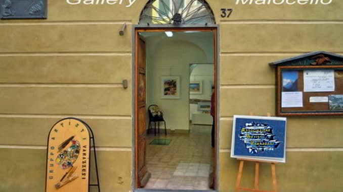 Entrata della Gallery Malocello a Varazze