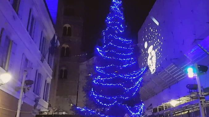 Illuminazione Albero di Natale ad Albenga