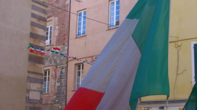 Tricolore ad Albenga