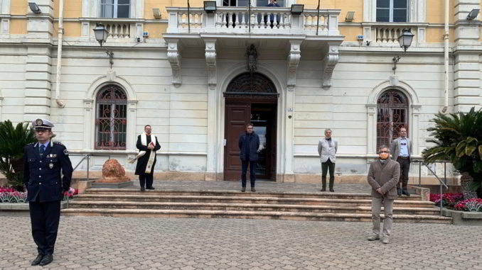 Alassio minuto di silenzio vittime coronavirus