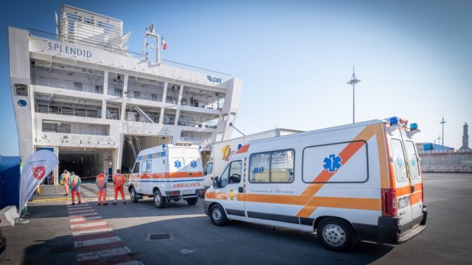 Genova, arrivo pazienti alla nave-ospedale GNV Splendid