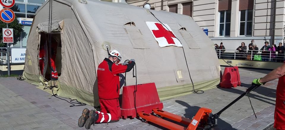 pre triage nella zona antistante al pronto soccorso ospedale Villa scassi a Sampierdarena