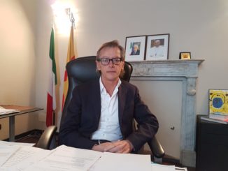 Il sindaco di Albenga Riccardo Tomatis