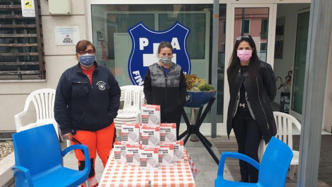 Sara Foscolo e Marinella Geremia donazione a Croce Bianca