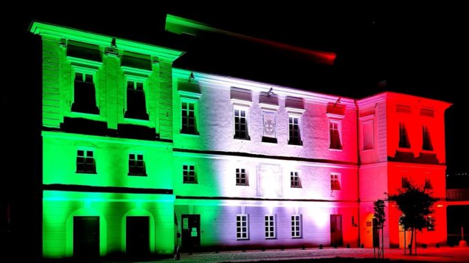 Andora Palazzo Tagliferro in tricolore