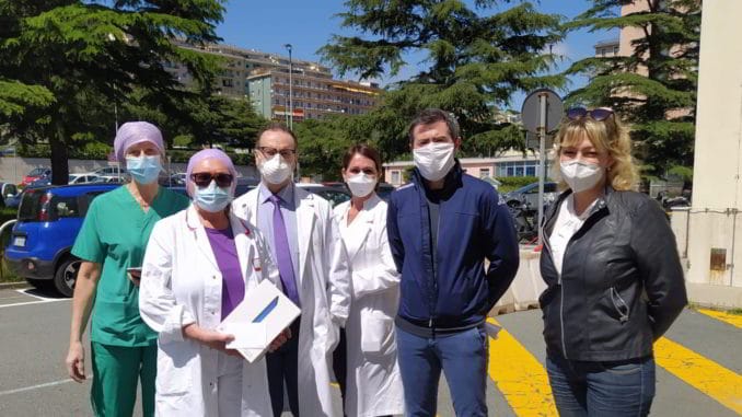 Consegna tablet a ospedale San Paolo di Savona