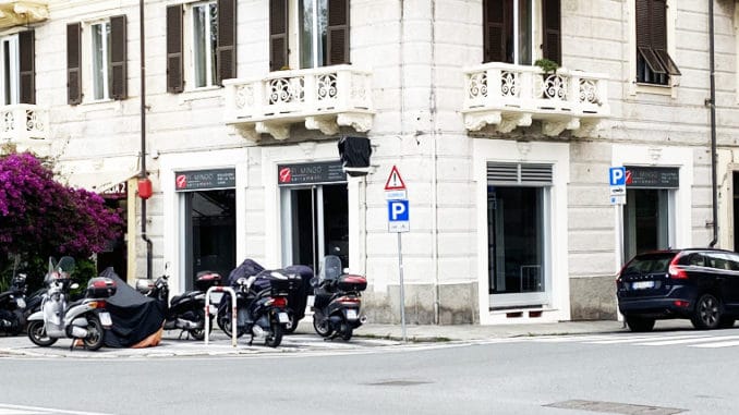 Esterno Fiamingo Showroom a Savona