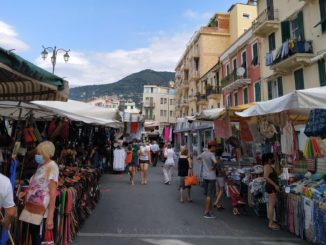 Alassio - Il Mercato in via Paccini