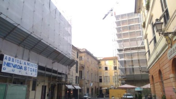 Albenga lavori nei palazzi del centro storico