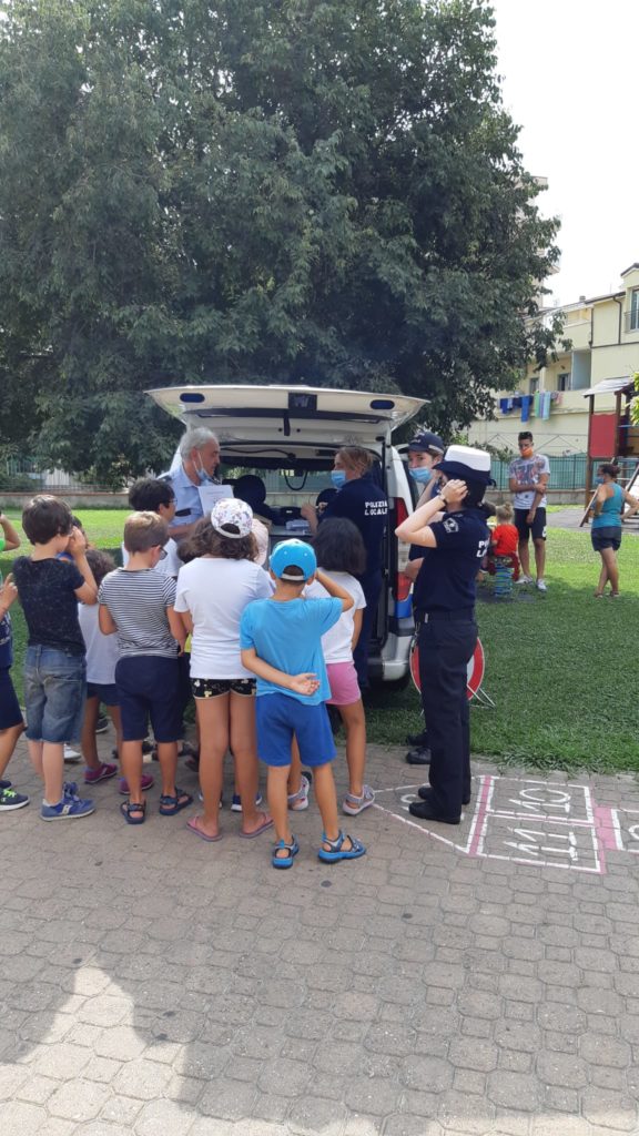 Albenga - polizia locale bambini peter pan