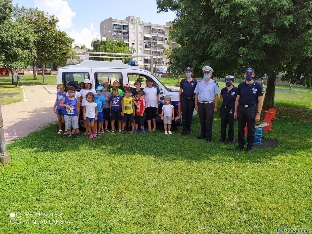 Albenga - polizia locale bambini peter pan