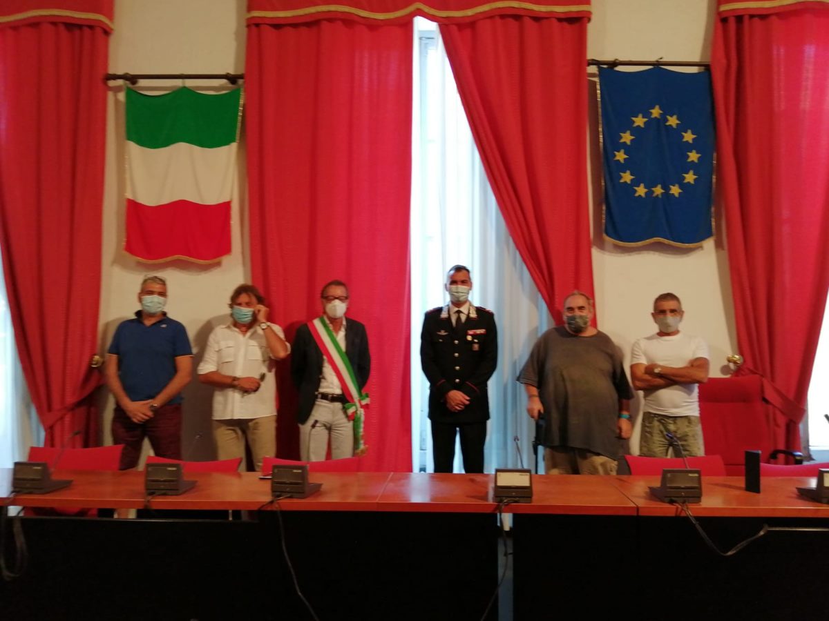 In Comune ad Albega - rossi comitato cittadini