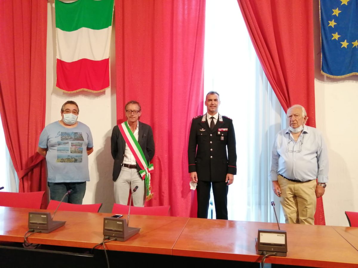 In Comune ad Albega - rossi tomatis croce bianca 2