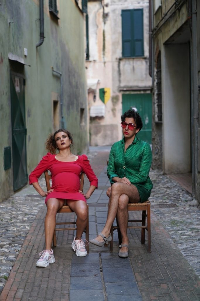 Maniaci d'Amore - Siede la terra - foto di Marco Ragaini
