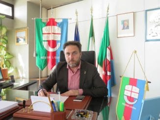 Presidente Consiglio Regione Liguria - Alessandro Piana in ufficio