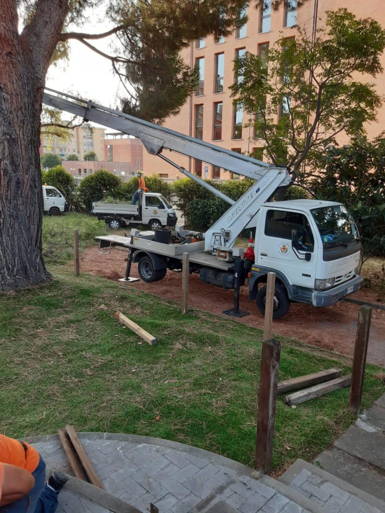 Albenga - lavori cantonieri asilo