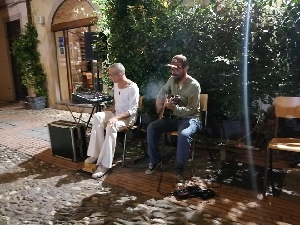 Albenga - musicisti centro storico