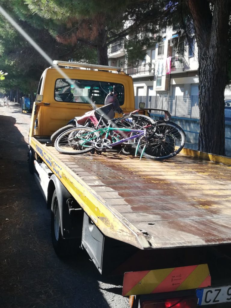 Albenga – rimozione veicoli abbandonati