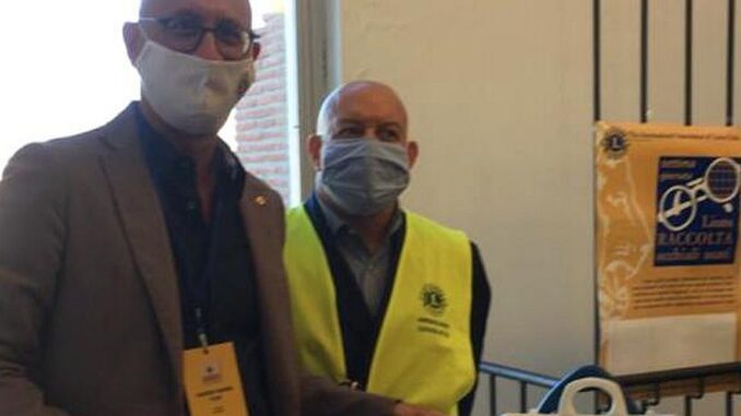 Lions Club -service raccolta occhiali usati