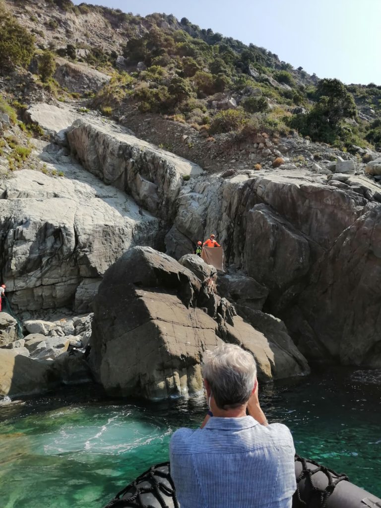 salvataggio caprette imprigionate scogliera tra Levanto e Monterosso