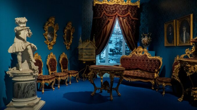 Genova Palazzo Reale mostra Mogano ebano oro
