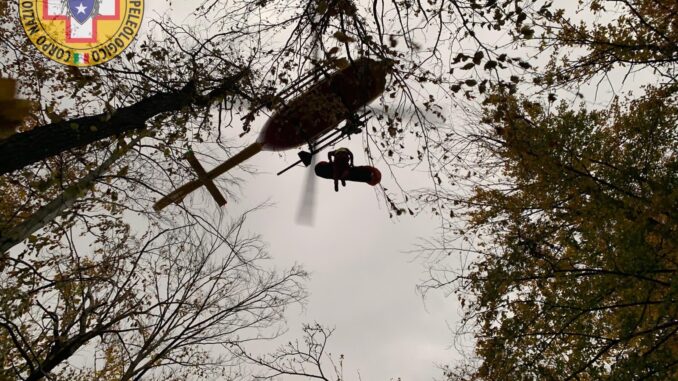 Soccorso Alpino ed elicottero Grifo a Calizzano