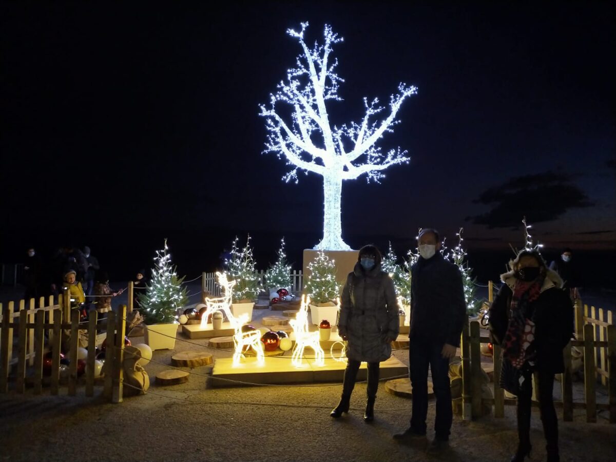 Andora - Albero di Natale sul molo Thor Heyerdahl