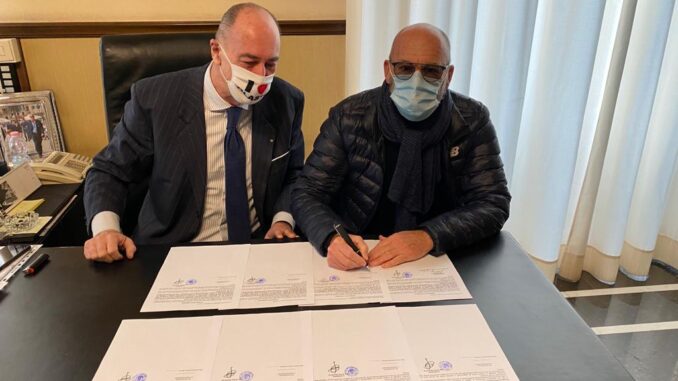 Firma concessione Marina di Alassio