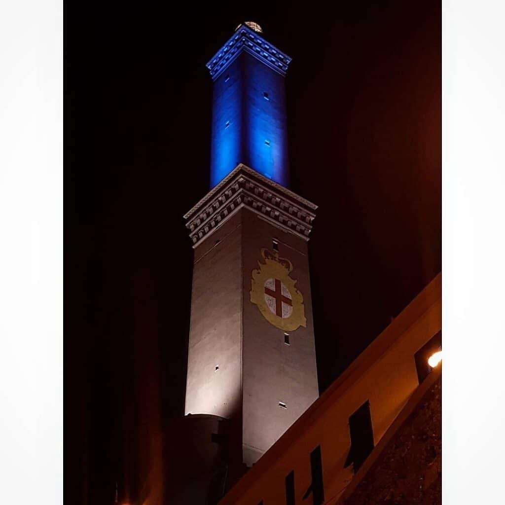 Genova la Lanterna illuminata per Giornata disabilità