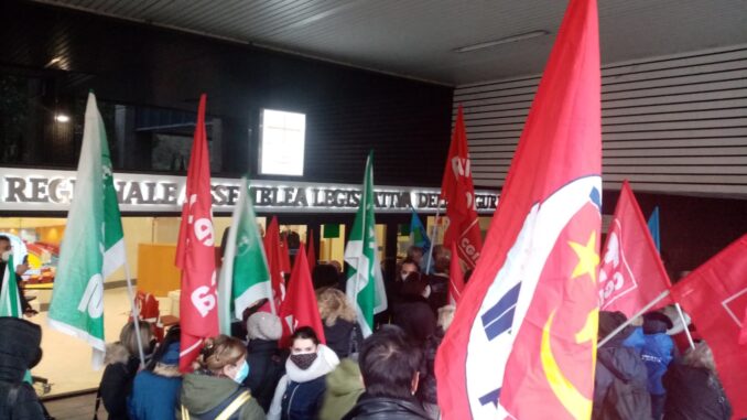 Pci con il presidio Coopservice nella sede del Consiglio Regionale della Liguria