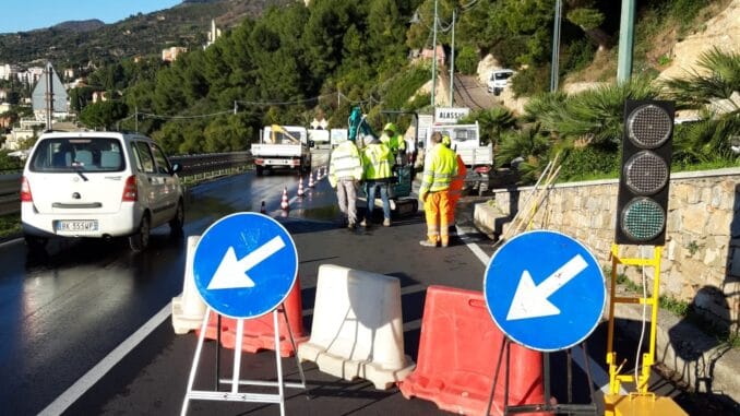 Rottura via Giancardi ad Alassio